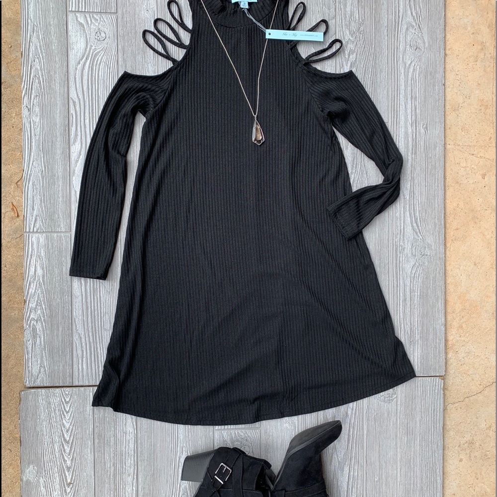 SHE & SKY Casual, Fun Black Knit Dress